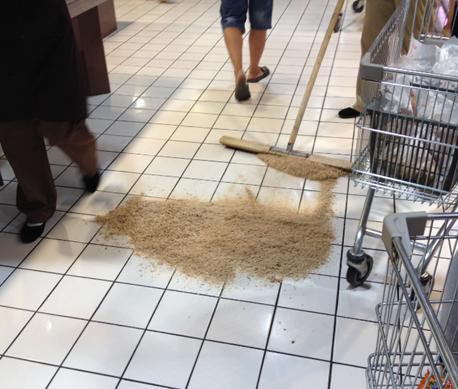 这个三线城市的“传奇”卖场，开一家火一家，服务水平超日本！