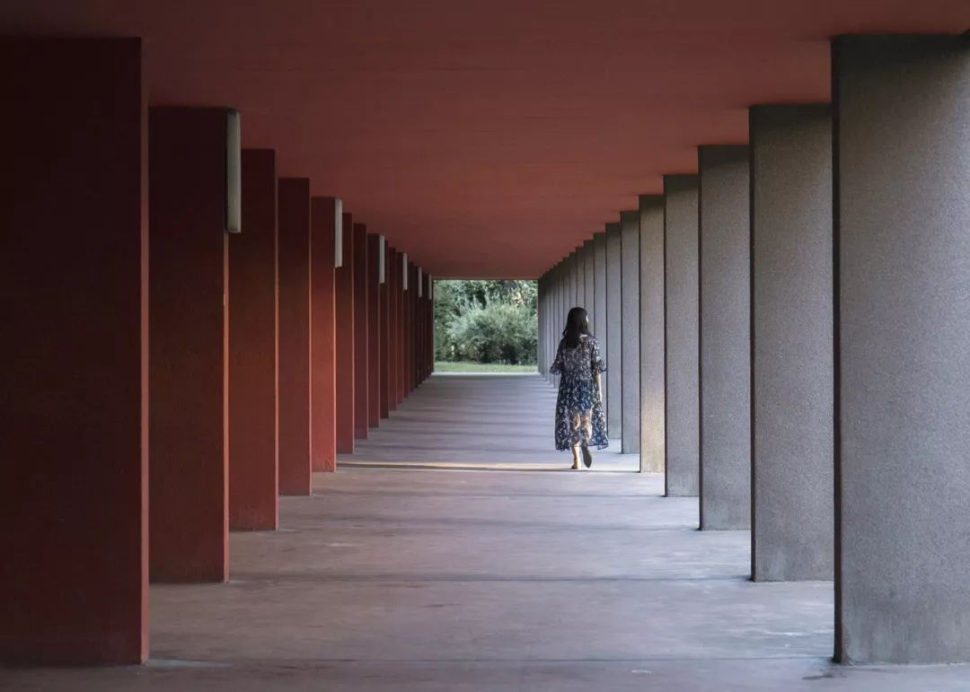 解压！美哭的对称建筑，瞬间治愈强迫症患者