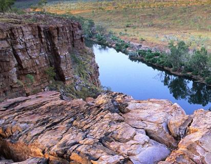 中年事业突飞猛进的三大生肖,这三个生肖40岁以后好运连连