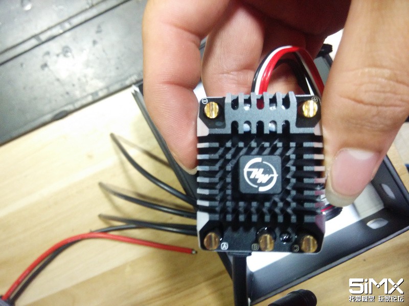 traxxastrx-4战术版迷彩,traxxastrx-4烈马开箱