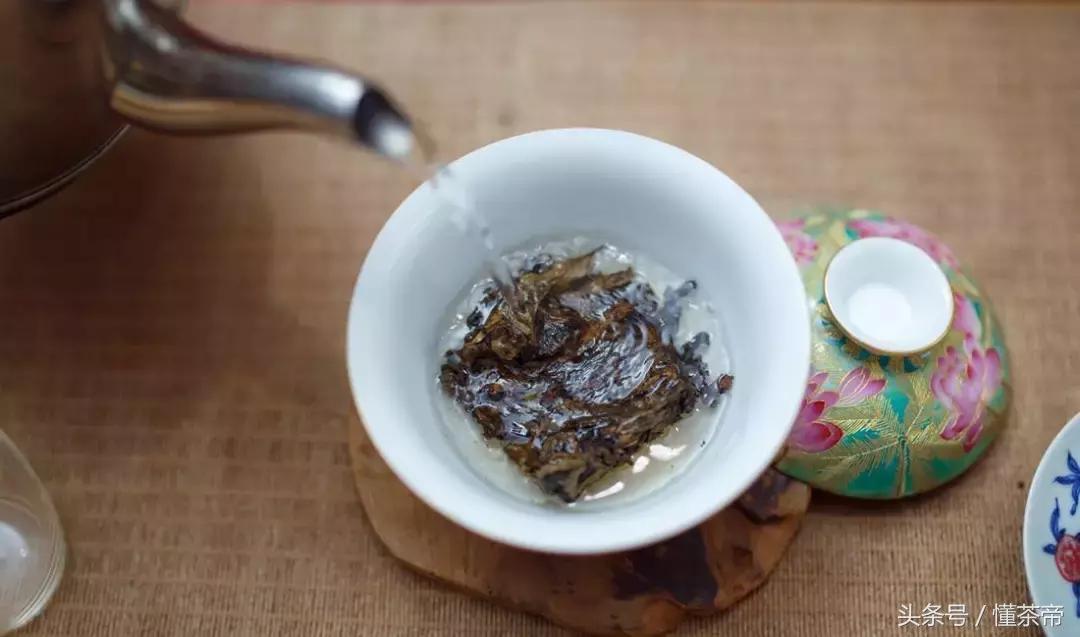泡茶为什么要先醒茶,洗茶醒茶润茶到底有什么区别