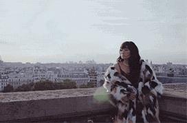 巩皇几岁了,巩皇年轻的时候有多美