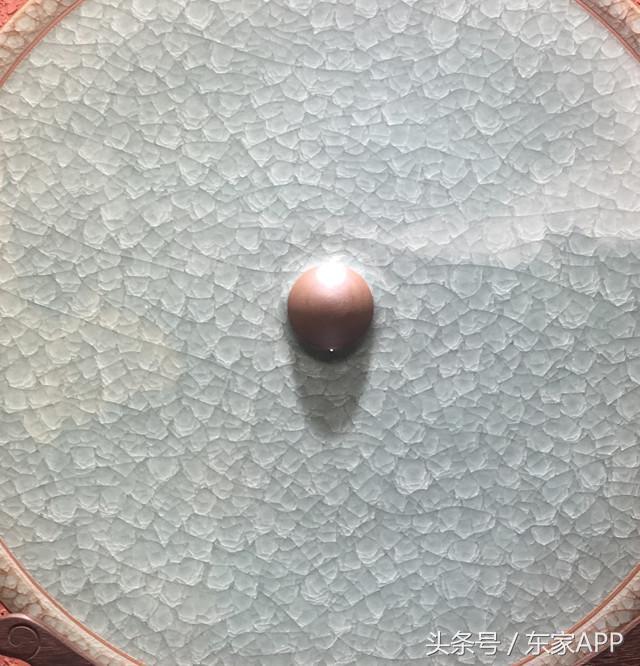 龙泉青瓷冰裂纹,龙泉青瓷冰裂纹喝水会有玻璃渣吗