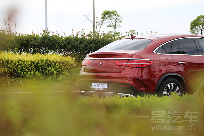 开gle400,沉浸式体验奔驰gle400coupe