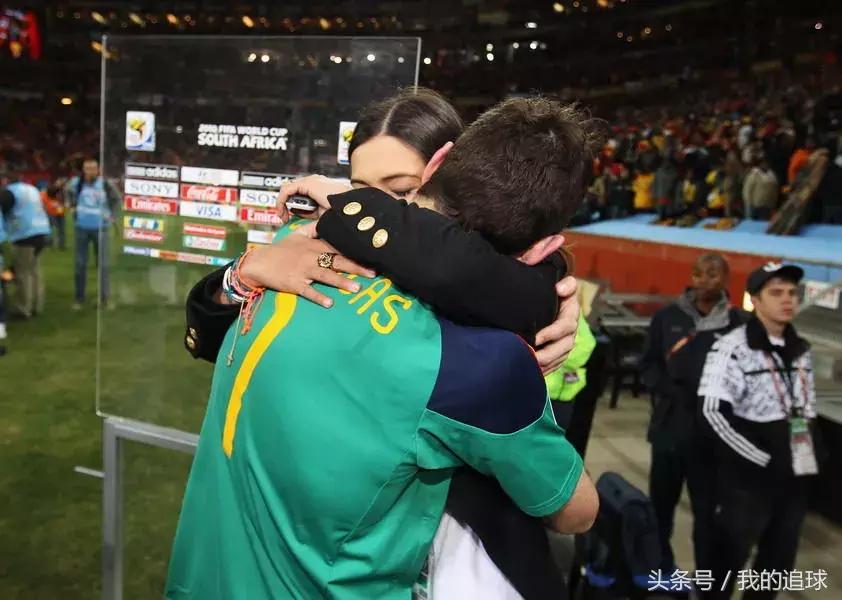 看哭足球狗：似曾相识的故事，与众不同的爱情