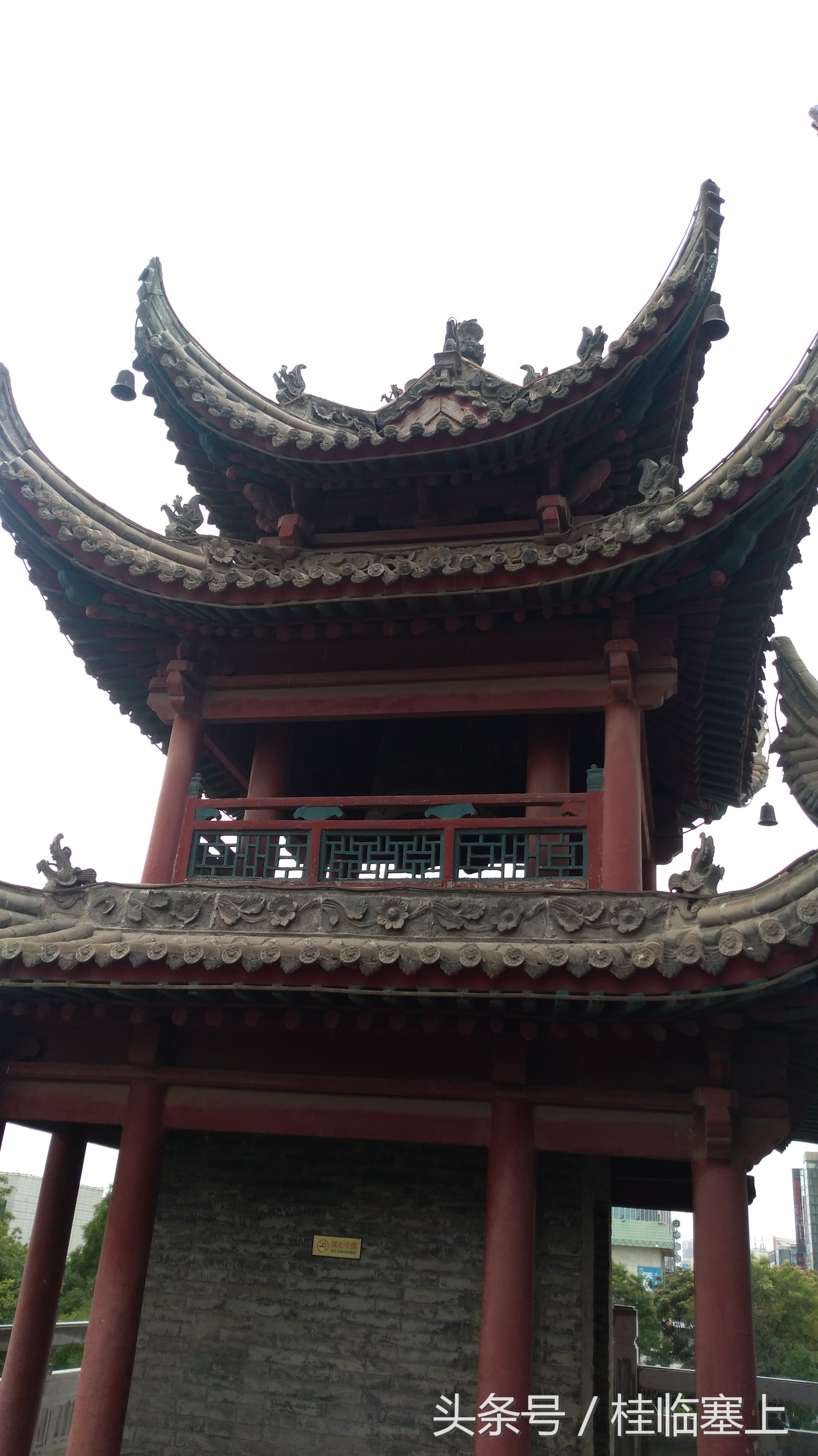 银川人，您喜欢漫步在秋雨绵绵中的宁园玉皇阁里吗