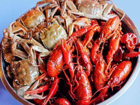 秋风起兮蟹脚痒，菊花开兮闻蟹香，秋日来南京赴场螃蟹之约