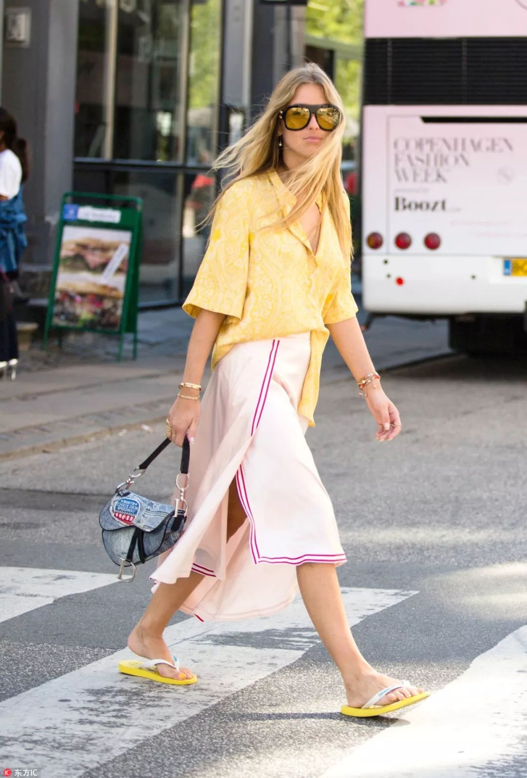 5折清仓的衣服,5折清仓的衣服值得买吗