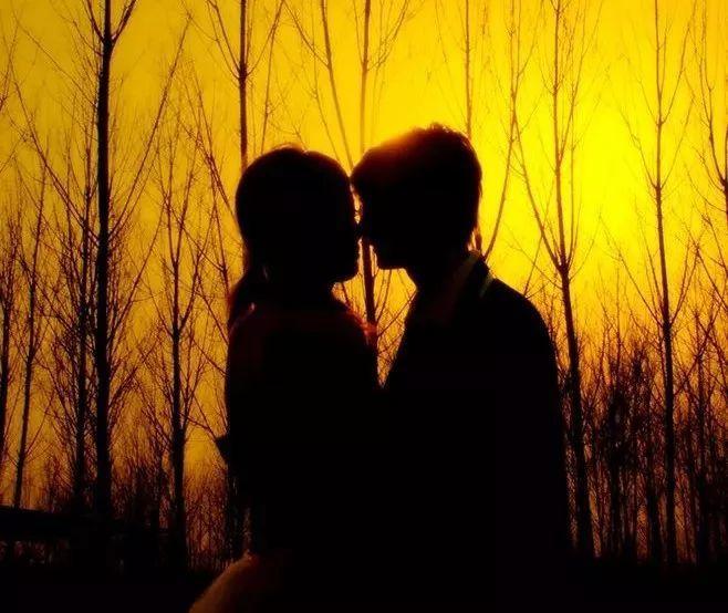 有一份真正的爱情却没有珍惜,有一种爱情不能相守却相爱一生