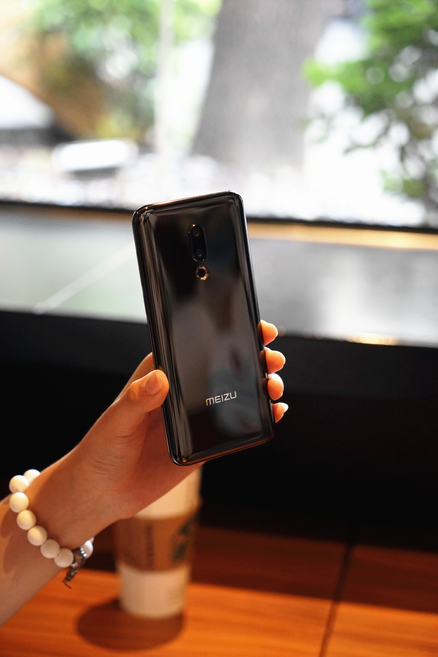 魅族16th相比魅族15到底提升了什么?看完这四点你一定会入手