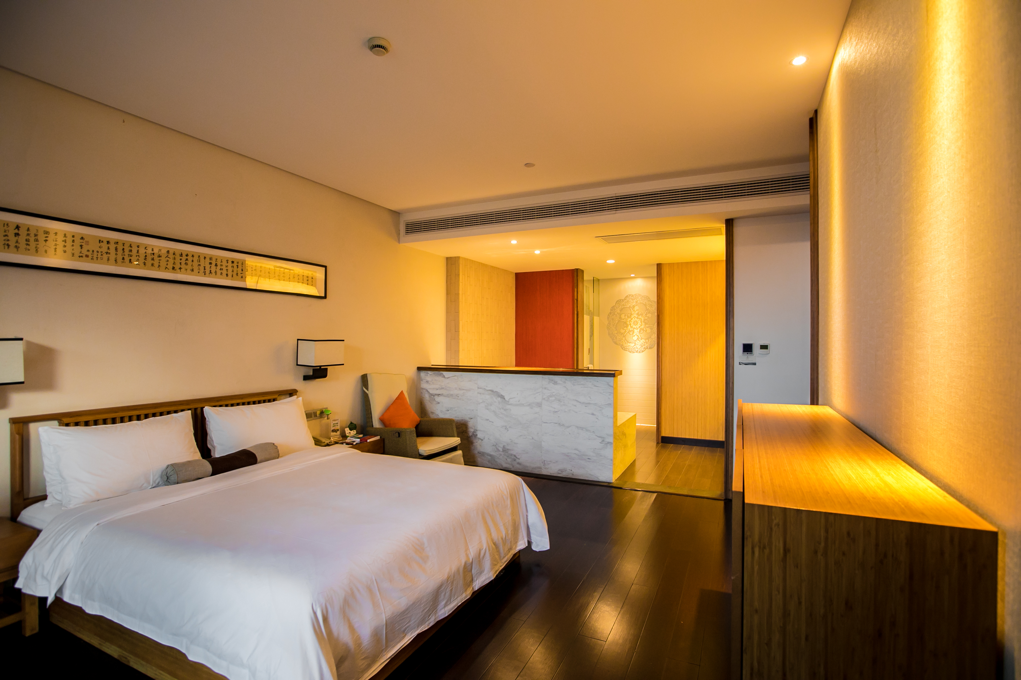 三亚人间天堂鸟巢度假村真实情况,三亚亚龙湾鸟巢度假村老板