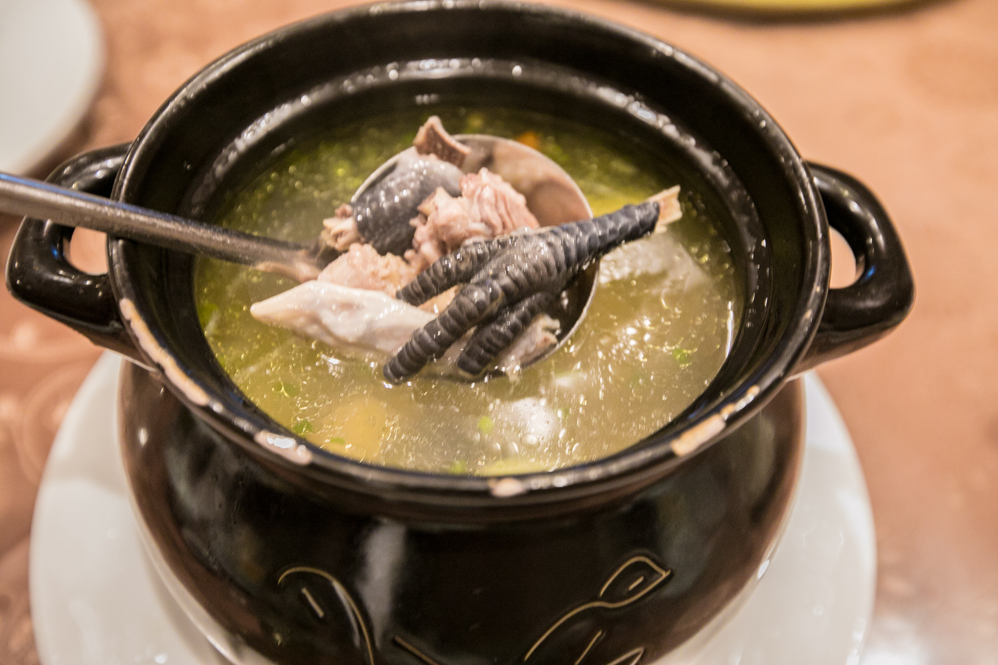 三亚人间天堂鸟巢度假村真实情况,三亚亚龙湾鸟巢度假村老板