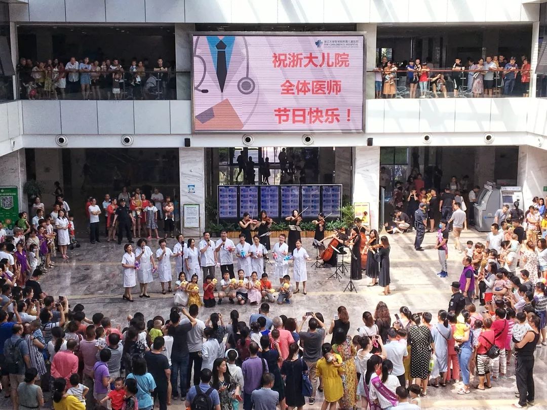 一首爱的奉献送给家人们,一首爱的奉献送给我的白衣天使们