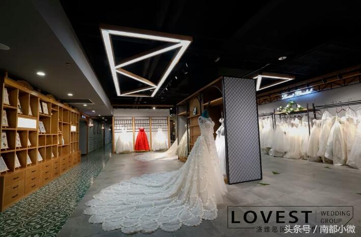 洛维思国际婚礼南阳店8.17LOVESTSHOW在新田360广场举行