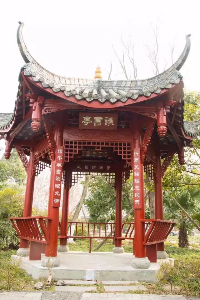 比二本线高一点的学校,比二本线多1分的本科能被录取吗