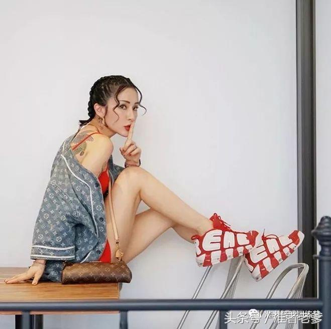 胸部撑起一滩水！被开价50万一晚，她是台湾超致命的Sneaker女孩