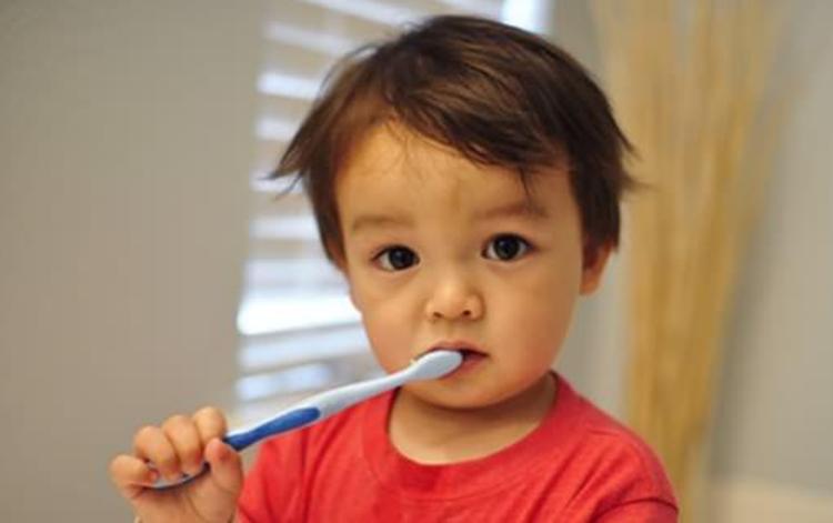 给孩子用什么牙膏最合适,儿童用哪种牙膏比较好