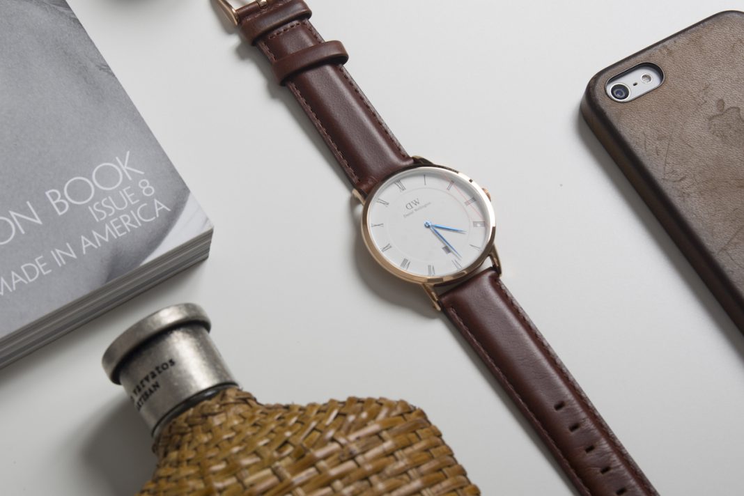 高仿行业内幕,揭秘手表行业内幕交易