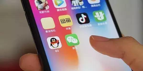 手机屏幕脏了用什么擦一下,手机屏幕脏了怎么擦才能保持干净