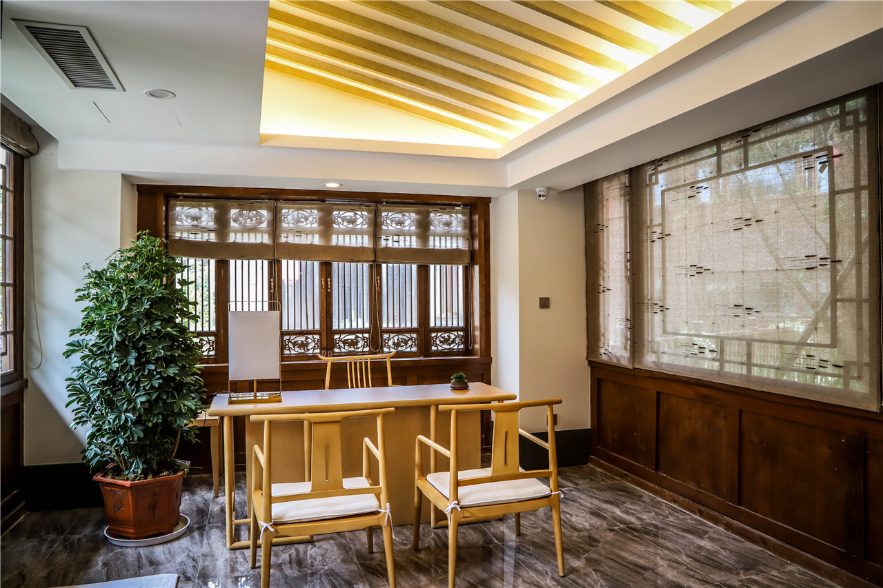 怡美布局秘境康旅全产业链，东巴秘境助力“健康生活目的地”