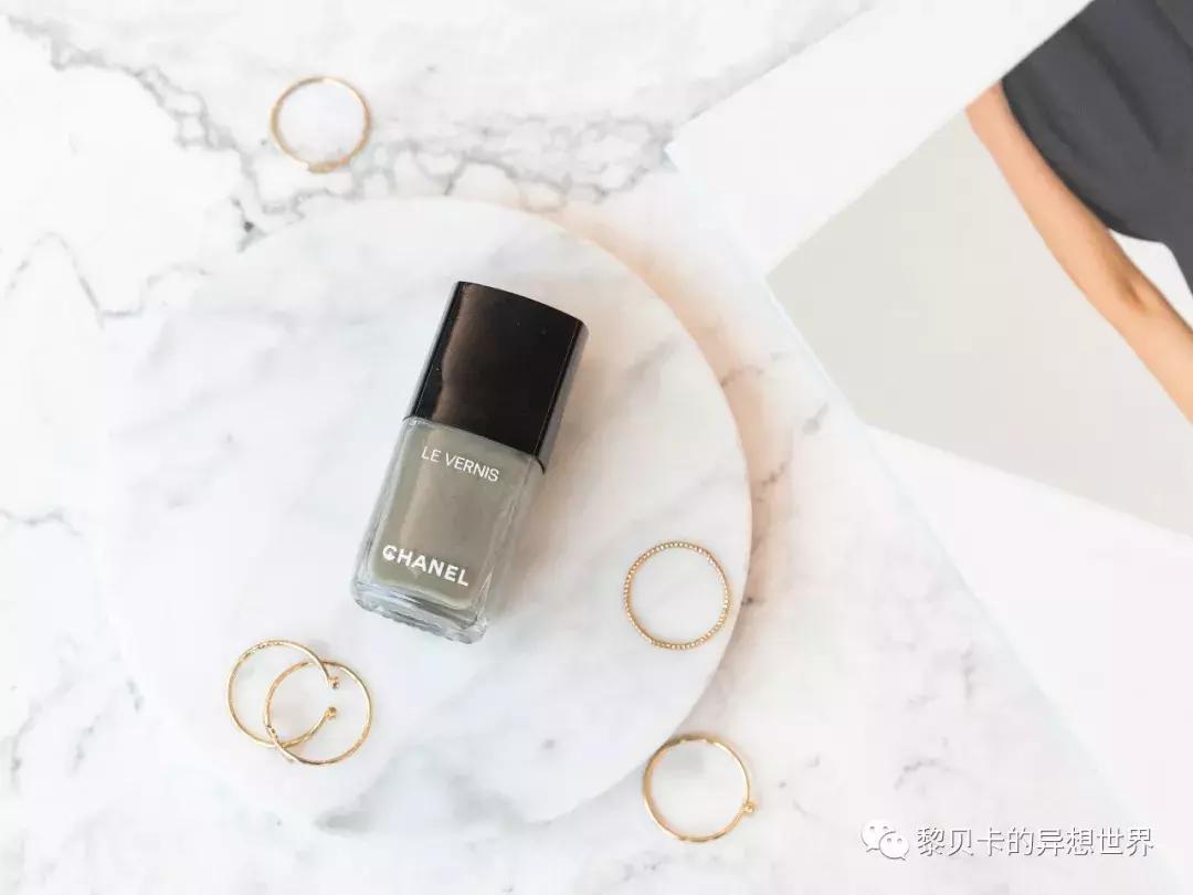 夏天指甲油2022年新款显白图片,显手白的十种指甲油推荐