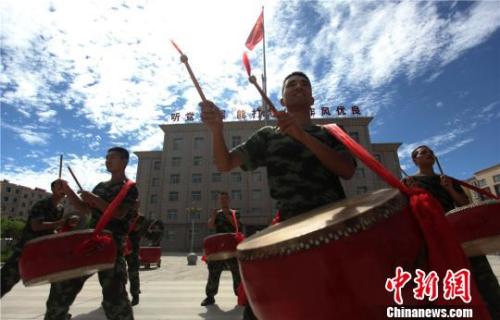 探亲假必须一次休完吗,探亲假每年可以休多少天