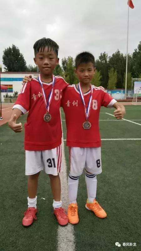 厉害啦!南阳市二十一学校俩“足球小子”入选恒大精英队