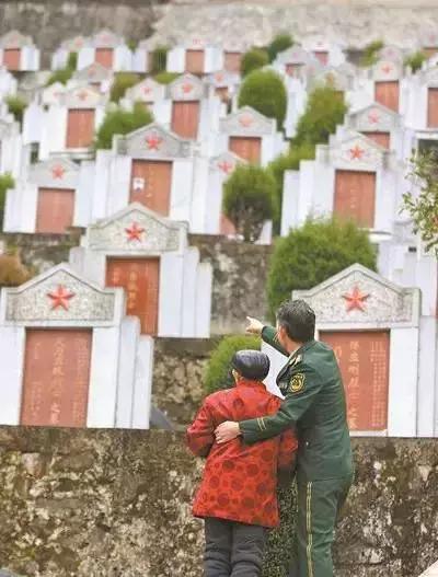 我的4个战友，3双眼睛1条腿！军人不怕牺牲怕遗忘