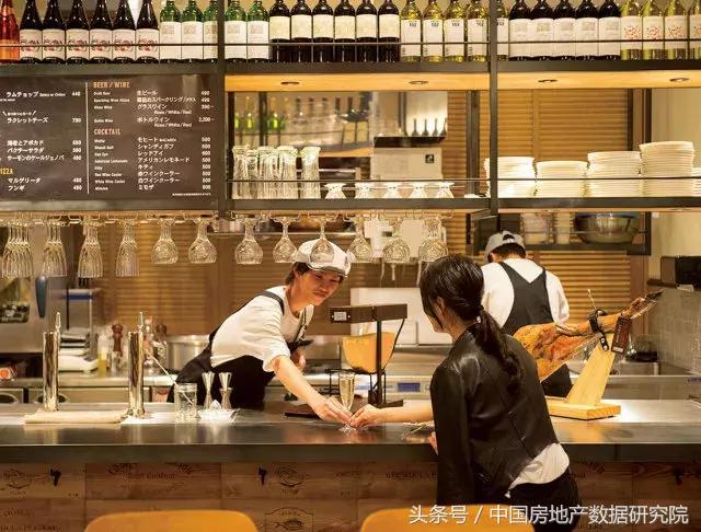 专家姜新国、中房数研究院陈晟、地产学者潮叔联合首提新商业载体