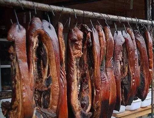 来成都旅游带点啥回去,去成都旅游回去带什么礼品