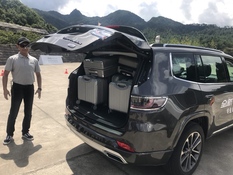 途观l和jeep指挥官傲虎,指挥官对比途观测评