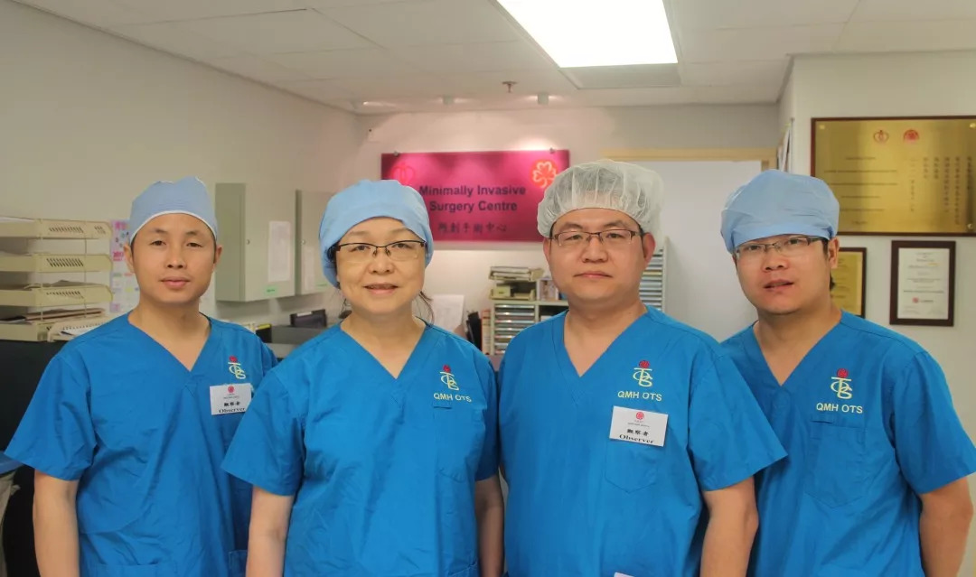 辣眼睛！我是个男护士，上班第一周，女病人就喊我帮她洗那里……