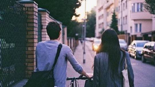 男人只顾自己逍遥自在,男人只顾自己过得舒服