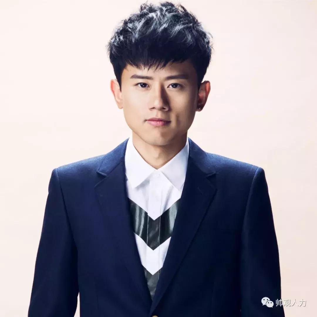 张杰杰出的流年在哪个软件阅读,歌手张杰身负各种标签