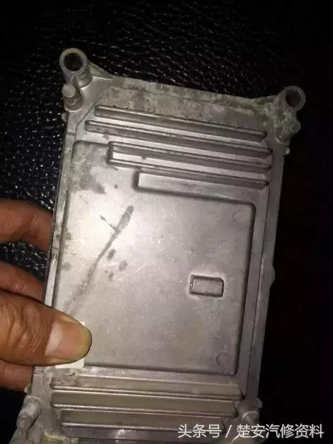 p0340凸轮轴传感器故障码怎么处理,天籁p0340凸轮轴位置传感器电路