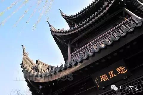 鄂东名校梅川高中的超人楼