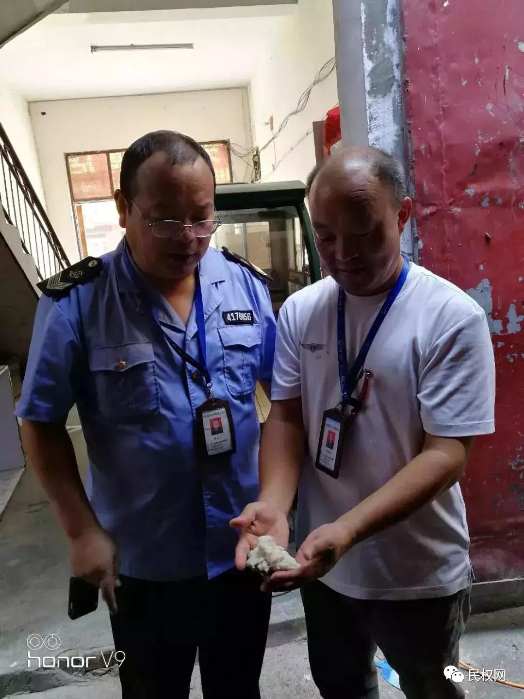 馒头用水泡了碎了怎么回事,馒头泡水能溶解吗