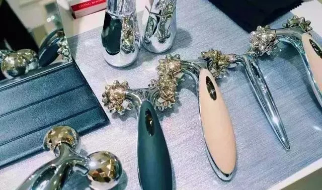 refa美容仪按摩颈纹,refa美容仪球掉了怎么装