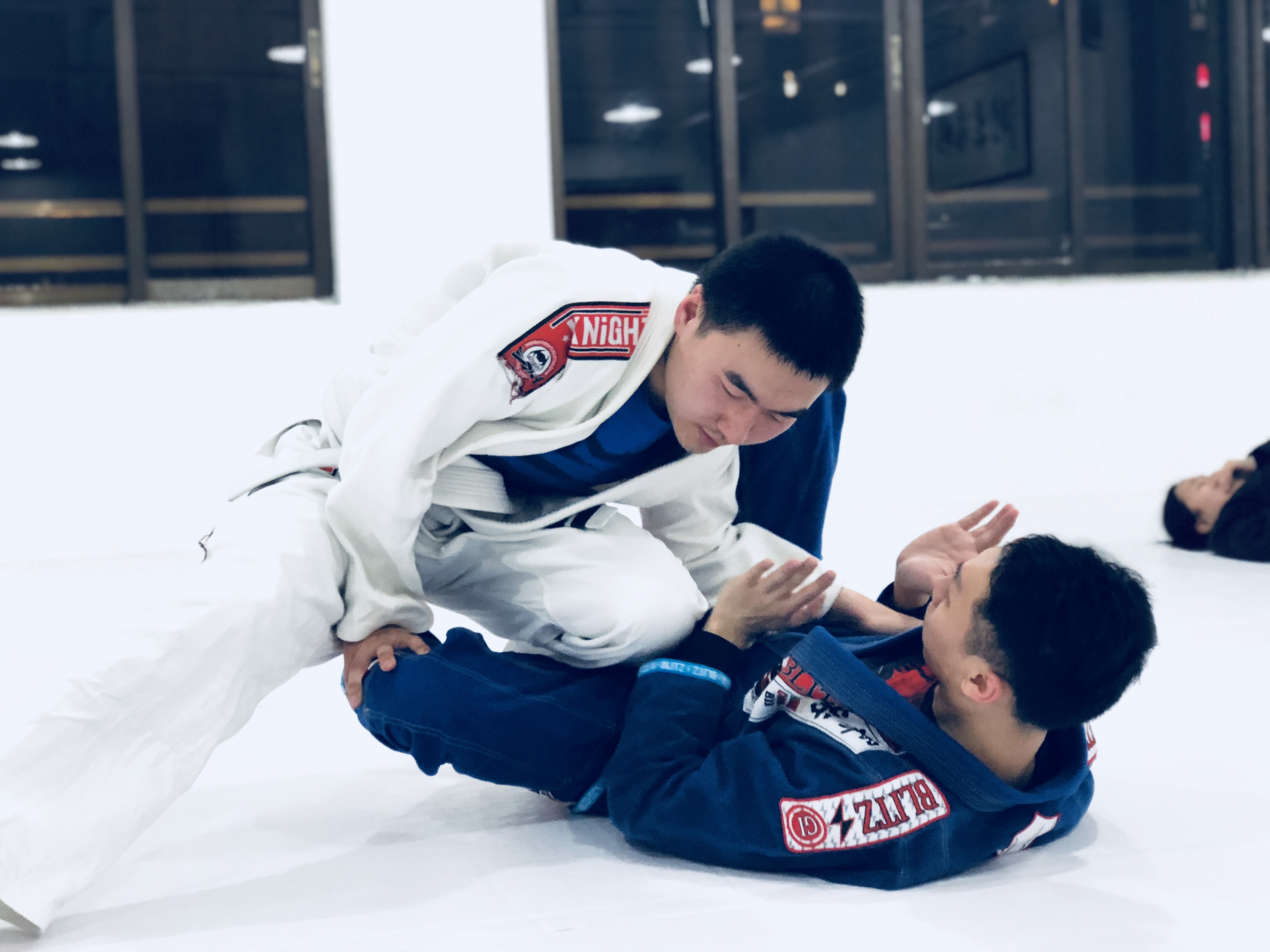 广州飓浪巴西柔术：三分钟快速了解巴西柔术