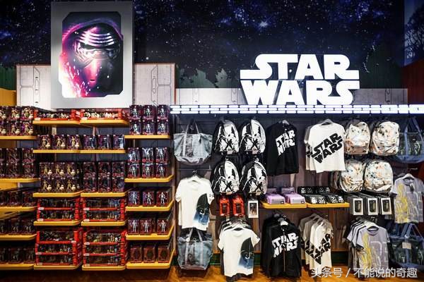 一个“狱”字大大的展现在生活用品上，走在街头不用担心撞一起了