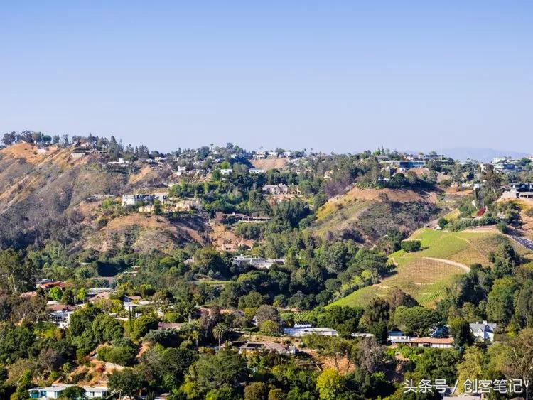 她是全球收入最高的名人，资产超过了24亿，看她如何赚钱和花钱