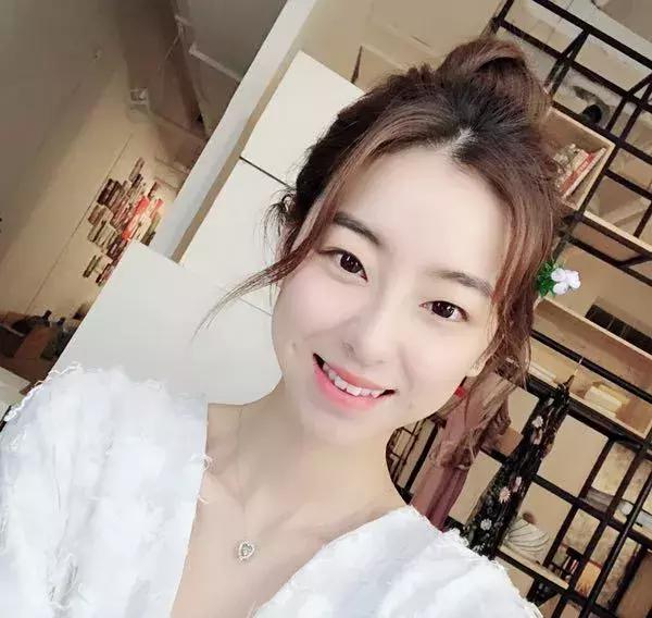 秋季口红推荐平价唇色浅,秋冬脏橘色口红推荐