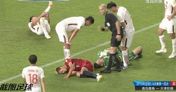 亚冠赛场惊现离谱失误泰山门将,亚冠门将离奇失误