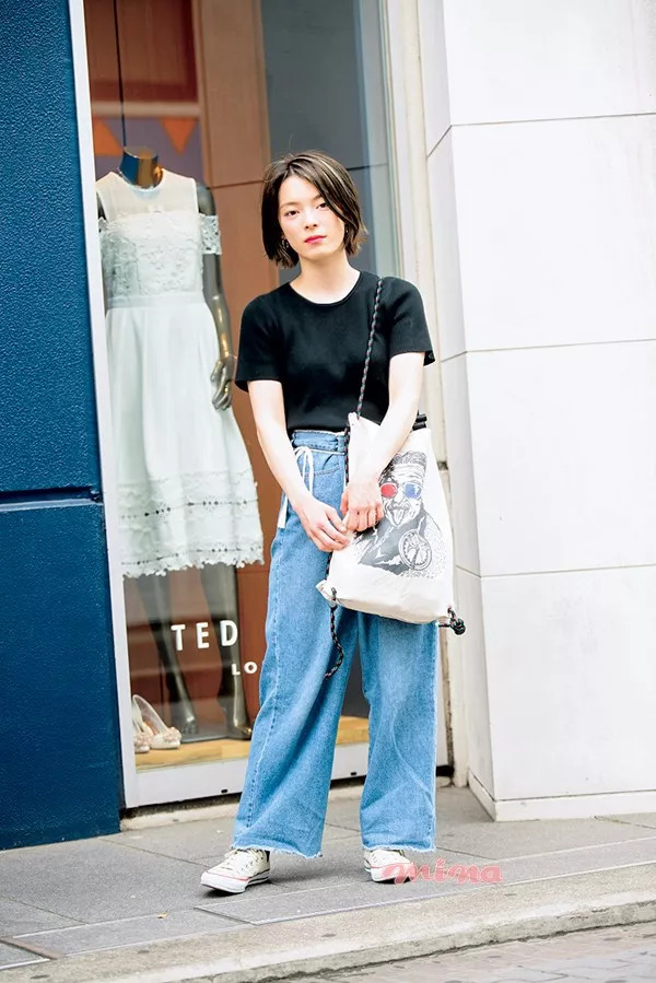 搭配｜这条裤子太秀了吧？百搭时尚还显腿长推荐牛仔阔腿裤的16套搭配