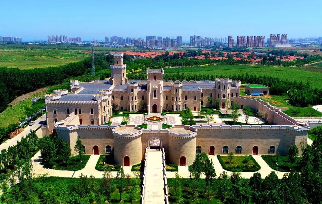 原来《西红柿首富》里的古堡就在你身边