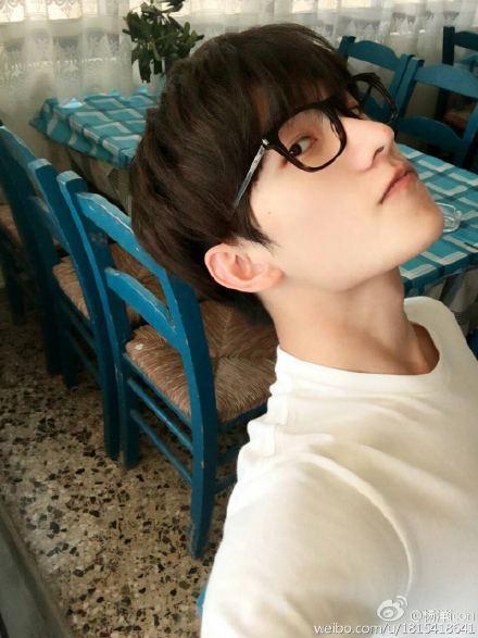 刘昊然杨洋同框,刘昊然谈杨洋