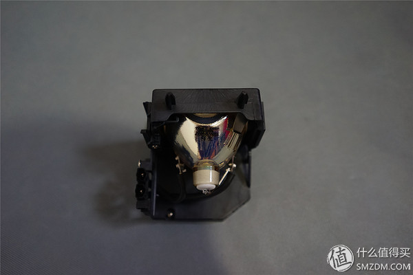 投影灯泡更换方法是什么,投影灯泡自己如何更换
