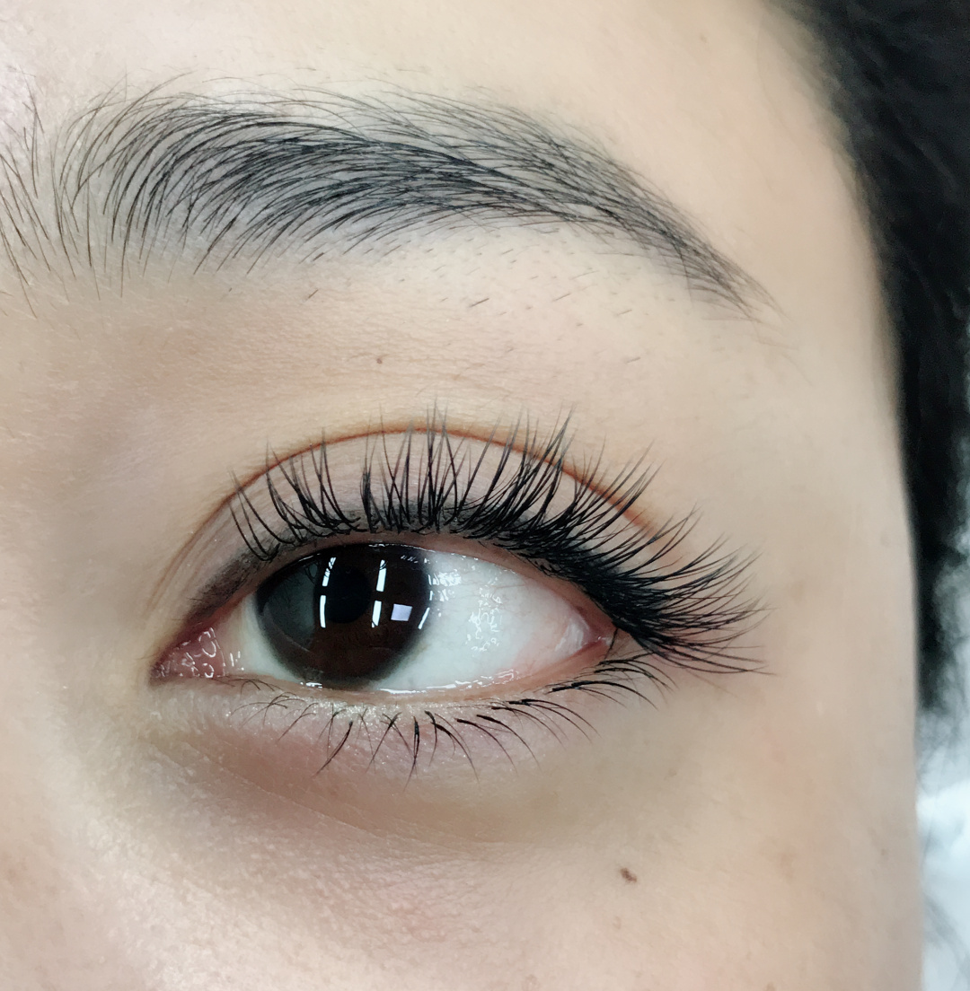 嫁接睫毛哪种睫毛自然好看又持久,修补嫁接睫毛