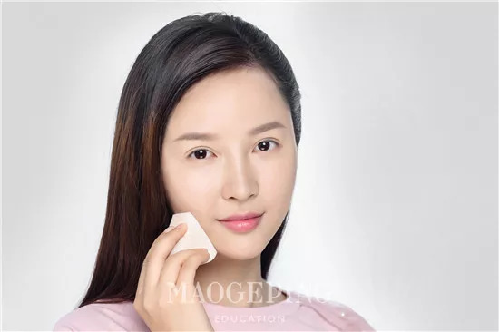 日常简单又好看的妆容应该怎么画,超简单的妆步骤