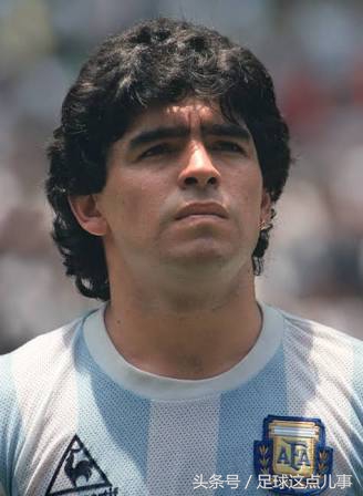 足球梅西和c罗哪个更强,足球界的梅西厉害还是c罗厉害